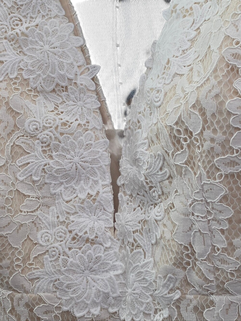 Nwt Lulu's Icing On The Cake Cap Sleeve Deep V Ivory  Floral Lace Wedding Dress - Picture 7 of 17